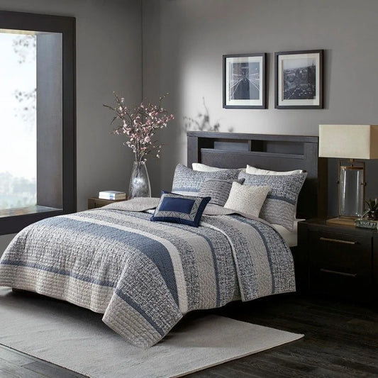 6 Piece Reversible Jacquard Quilt Set with Throw Pillows Navy Full Queen