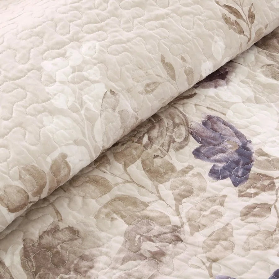 6 Piece Printed Quilt Set with Throw Pillows Taupe Full Queen