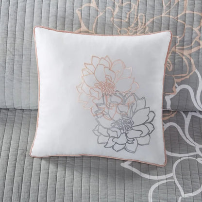 6 Piece Printed Cn Quilt Set with Throw Pillows Grey Peach King Cal King