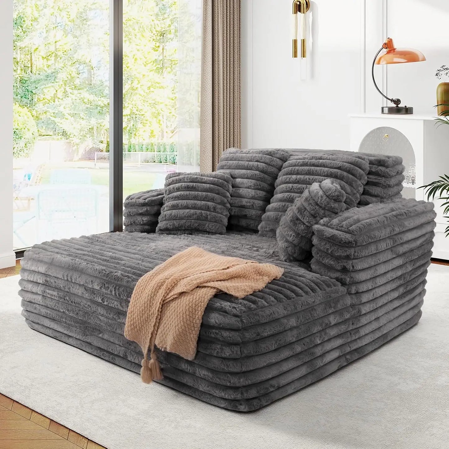 Plush Faux Fur Chaise Lounge Chair Couch Bed with Pillows And Wide Armrest Oversize Indoor Sleeper Sofa Fluffy